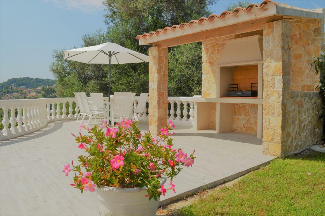 Villa La Terre Des Lauriers Vallauris Buitenkant foto